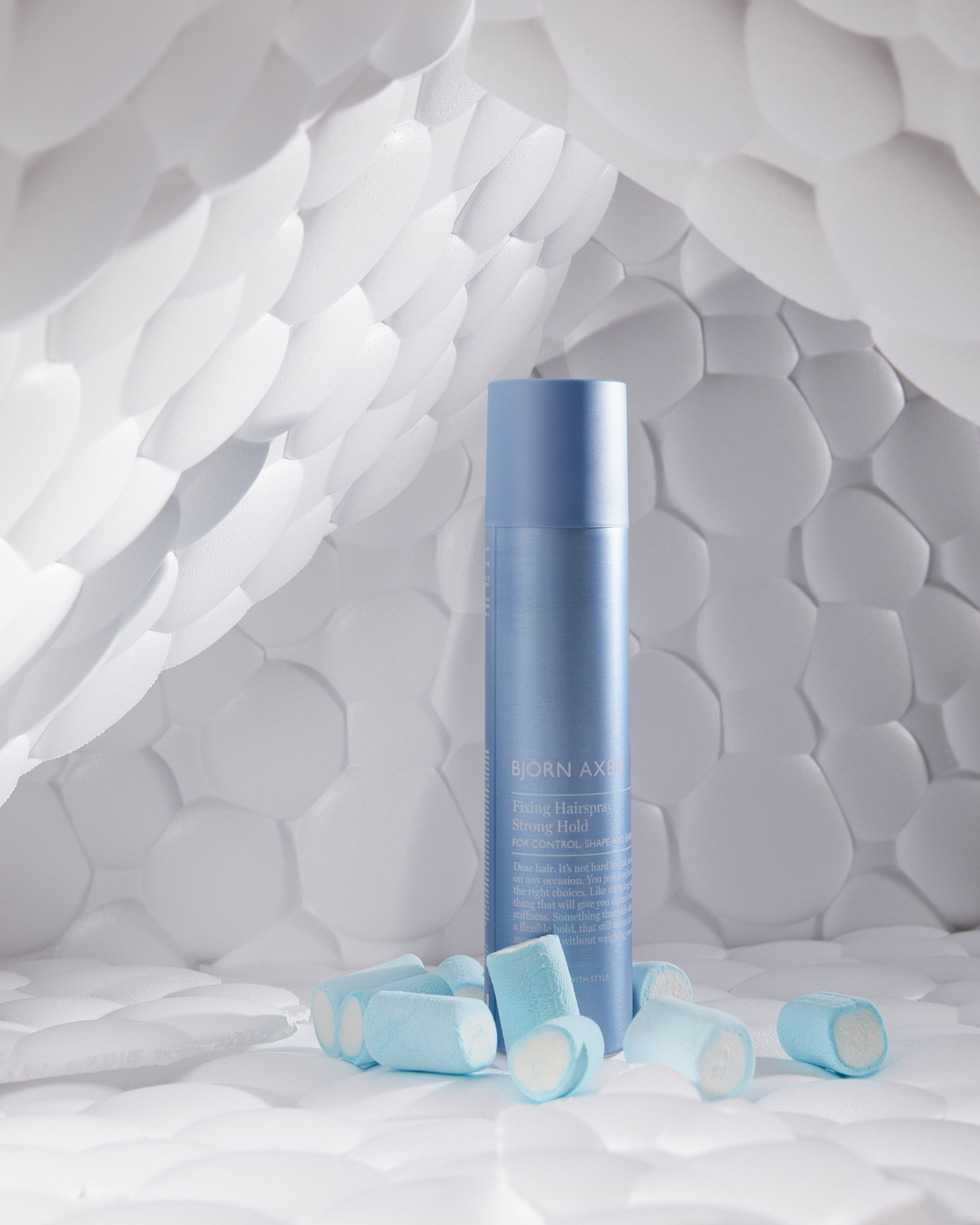 Лак для волосся легкої фіксації Björn Axén Fixing Hairspray Strong Hold for Control, Shape and Shine